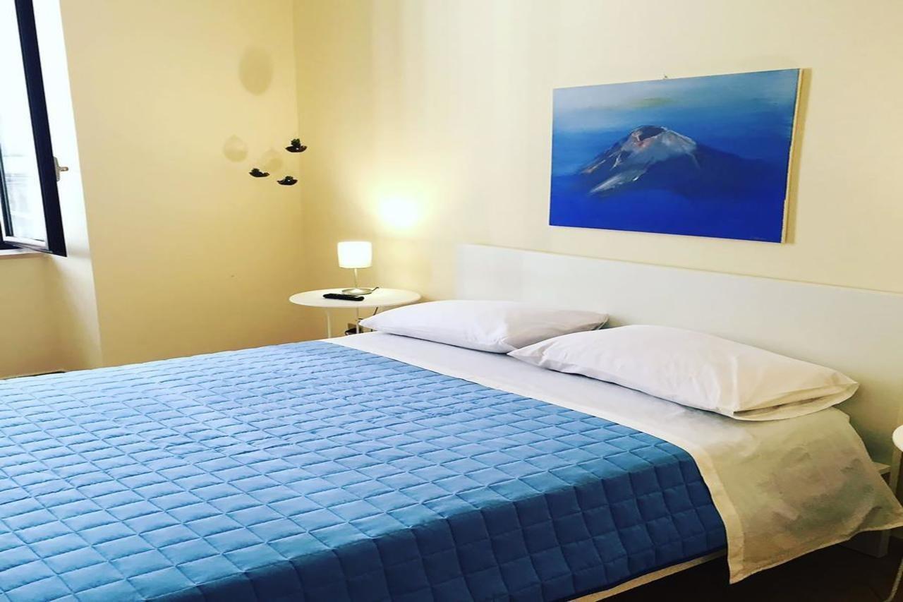 לינה וארוחת בוקר נאפולי Il Vico...Letto מראה חיצוני תמונה