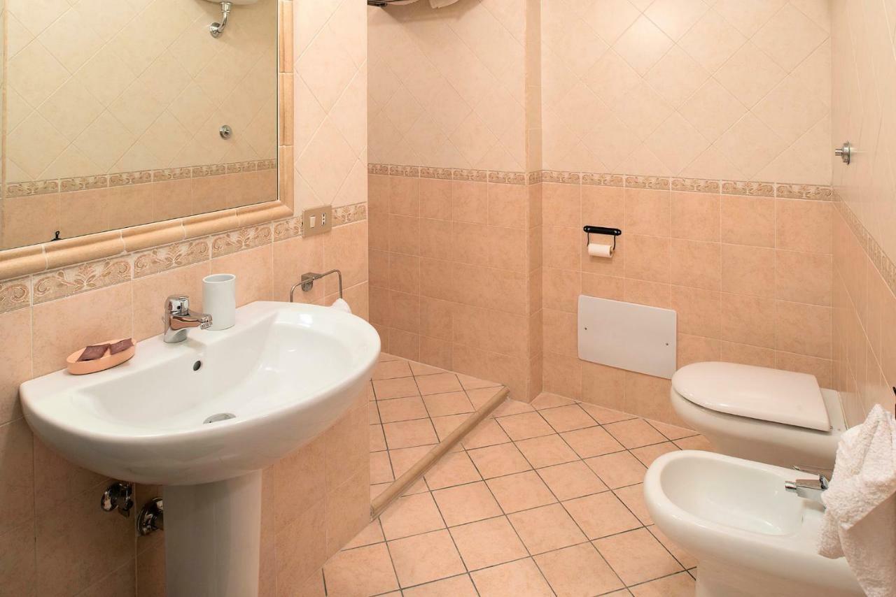 לינה וארוחת בוקר נאפולי Il Vico...Letto מראה חיצוני תמונה